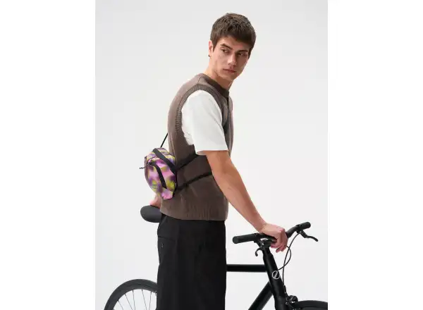 Aevor Sacoche taška cez rameno 4 l Ripstop Psychedelic Slush