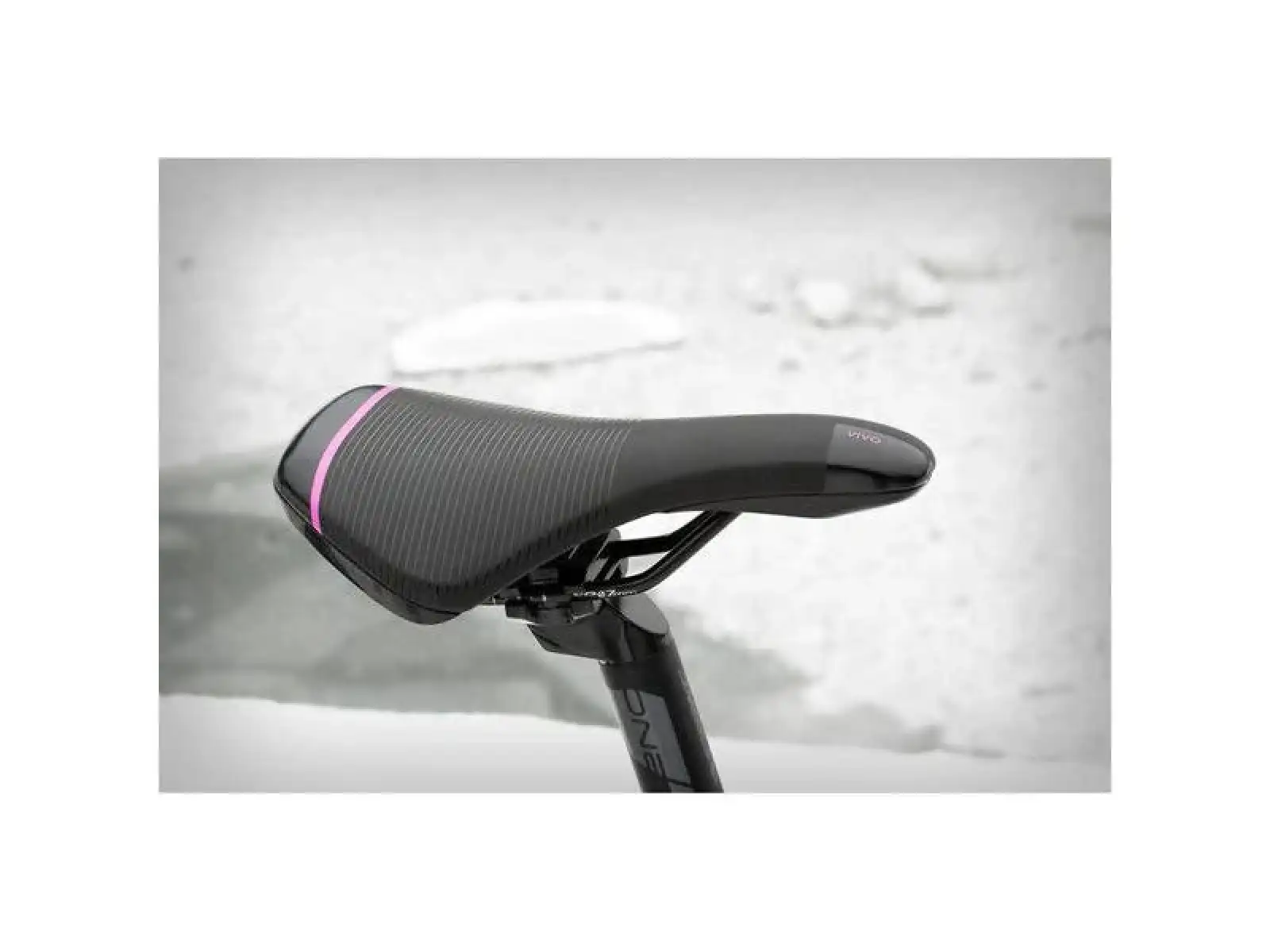 Superior XC 819 W Gloss White Metallic/Purple dámsky horský bicykel