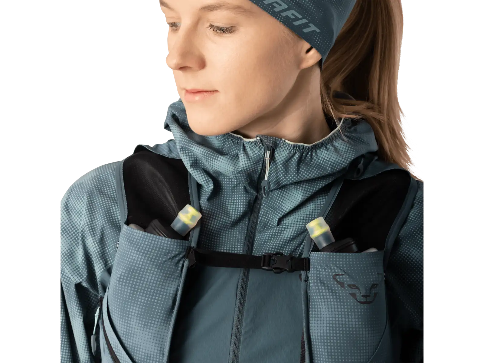 Dynafit Trail 6 Reflective bežecká vesta Cinder/Smoke Blue