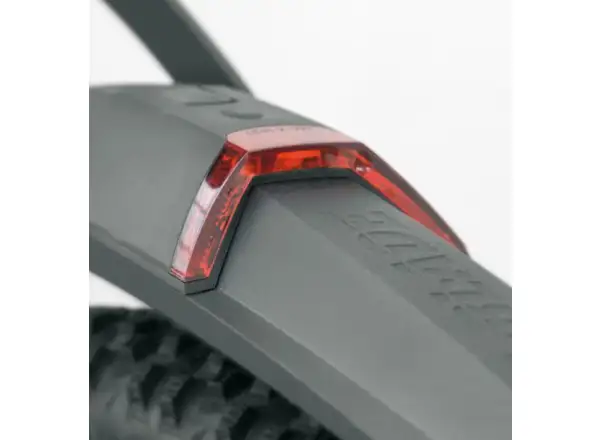SKS Nightblade zadný blatník s integrovaným svetlom režim blikania čierna