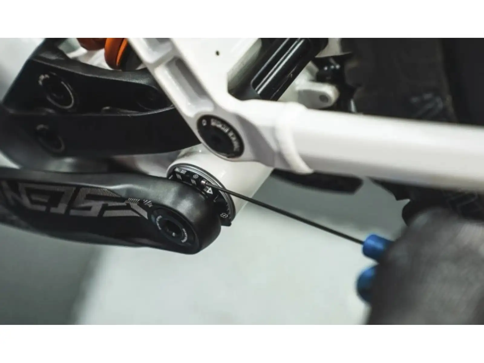 Muc-Off Crank Preload Ring predpínací krúžok ku kľukám Modrá