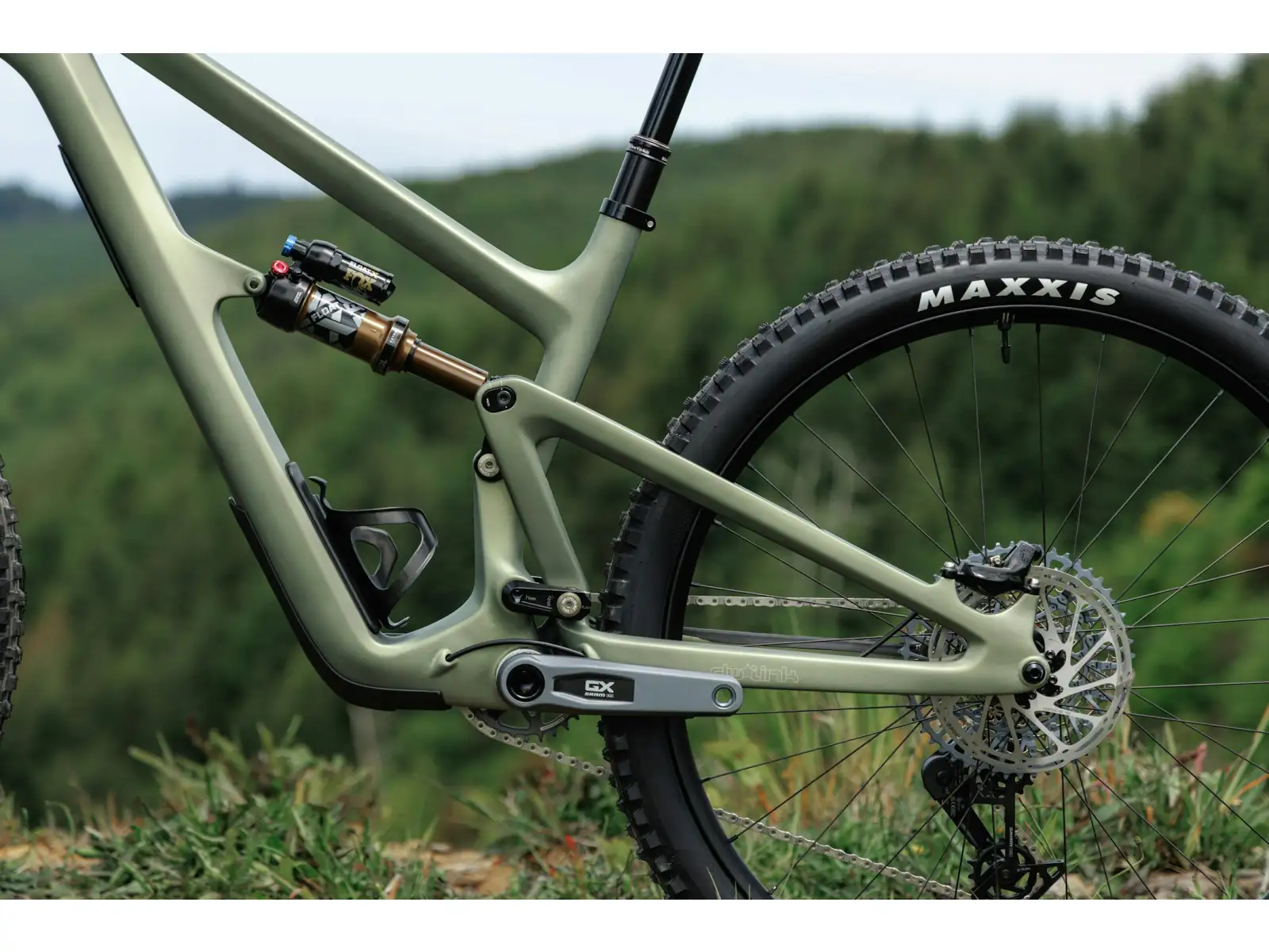 Ibis Ripmo V3 Eagle 90 horský bicykel Olive Swamp Monster