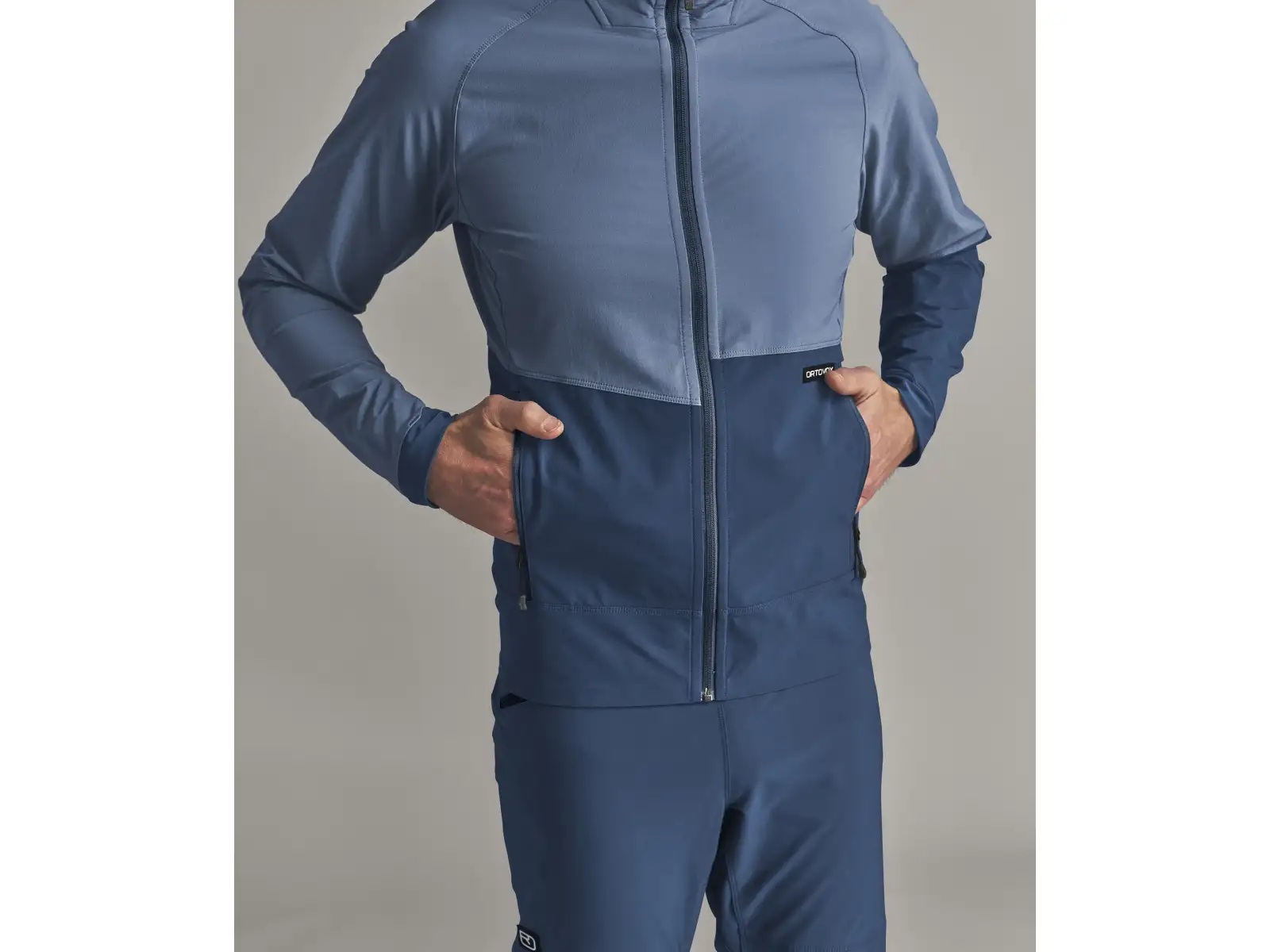 Ortovox Venet Softshell Hooded Jacket pánska softshellová bunda s kapucňou Light Nunatak