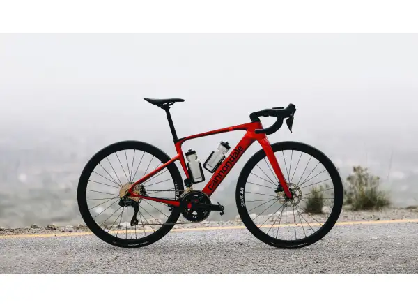 Cannondale Synapse Carbon 4 cestný bicykel Metallic Red