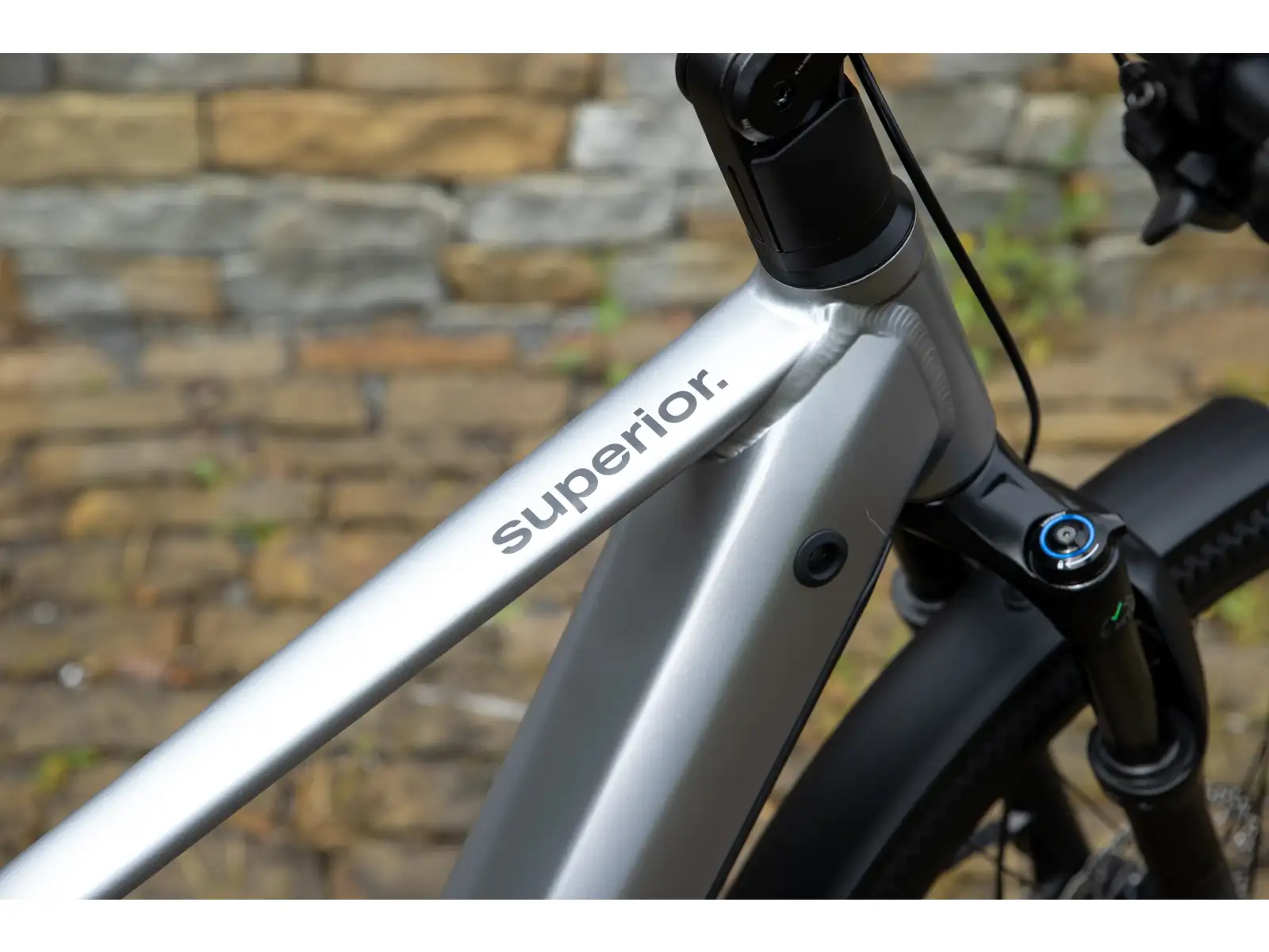Superior eBLOX 6.5 mestský elektrobicykel Matte Dark Chrome/Black