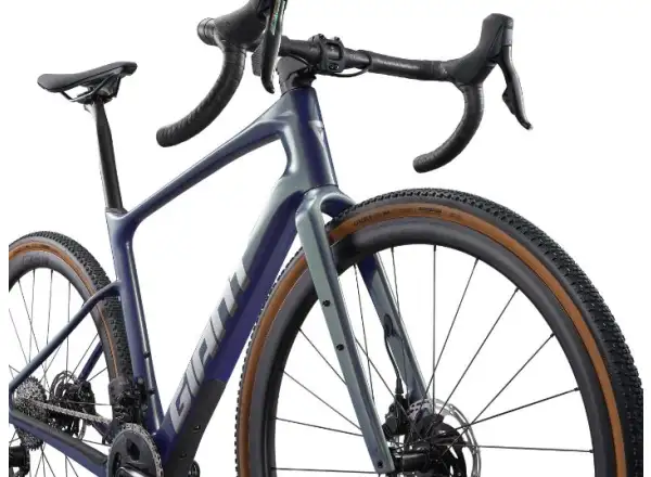 Giant Revolt Advanced Pro 0 gravel bicykel Interstellar