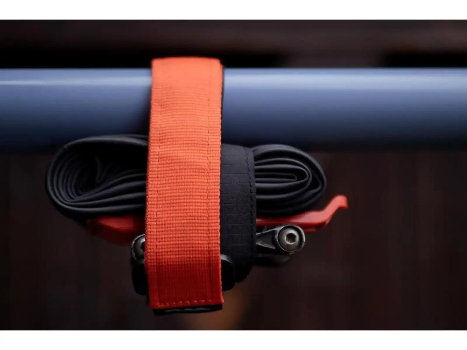 All Mountain Style Velcro Strap popruh na suchý zips Red