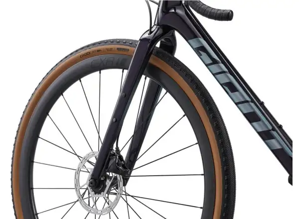 Giant Revolt Advanced Pro 1 gravel bicykel Black Currant