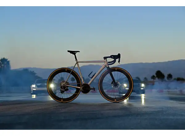 Cannondale CAAD 14 1 cestný bicykel RAW