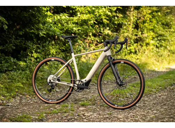 Superior iXR 6.5 gravel elektrobicykel Gloss Dust