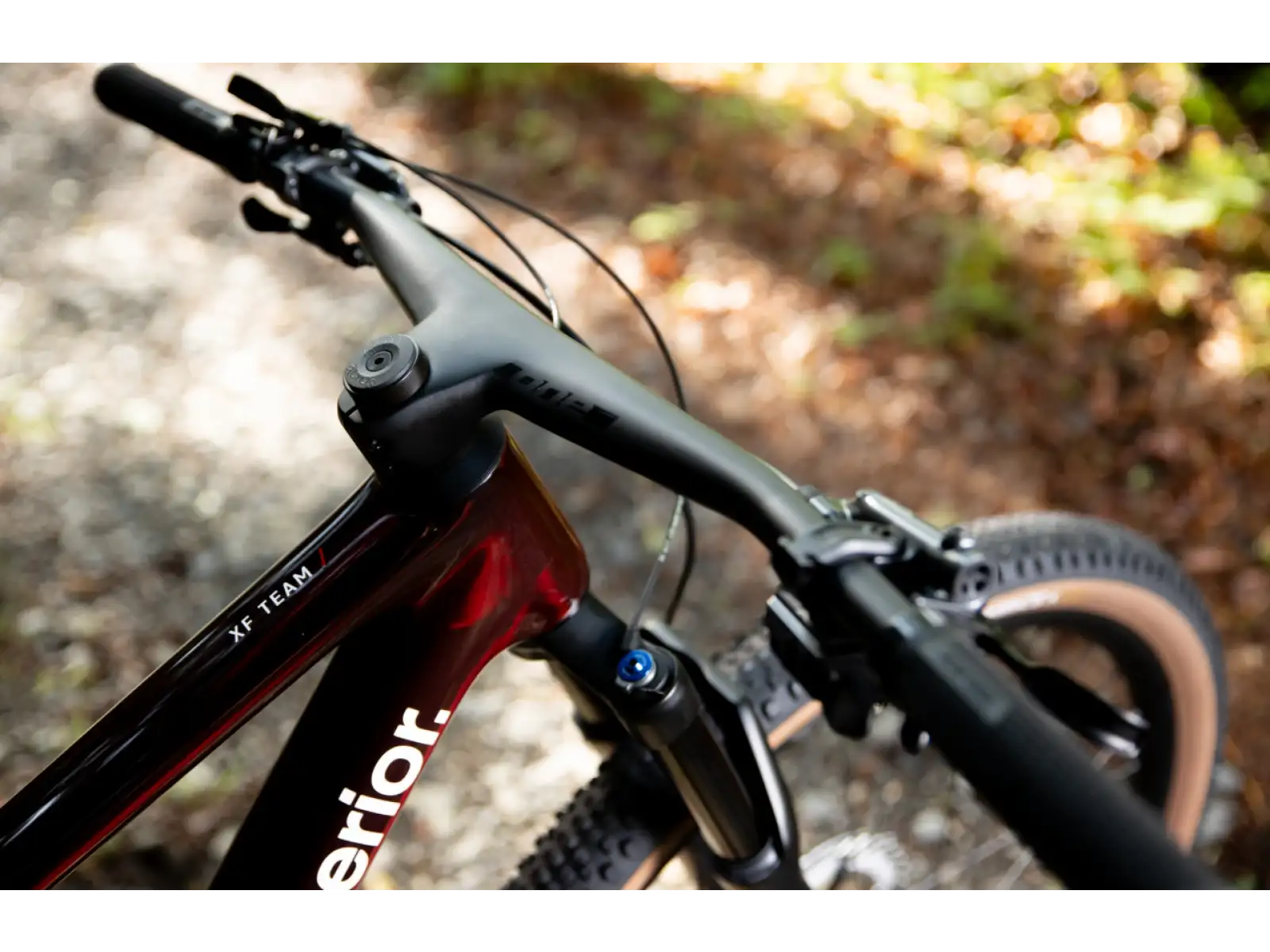 Superior XF 9.6 Team celoodpružený bicykel Gloss Carbon/Red Carbon