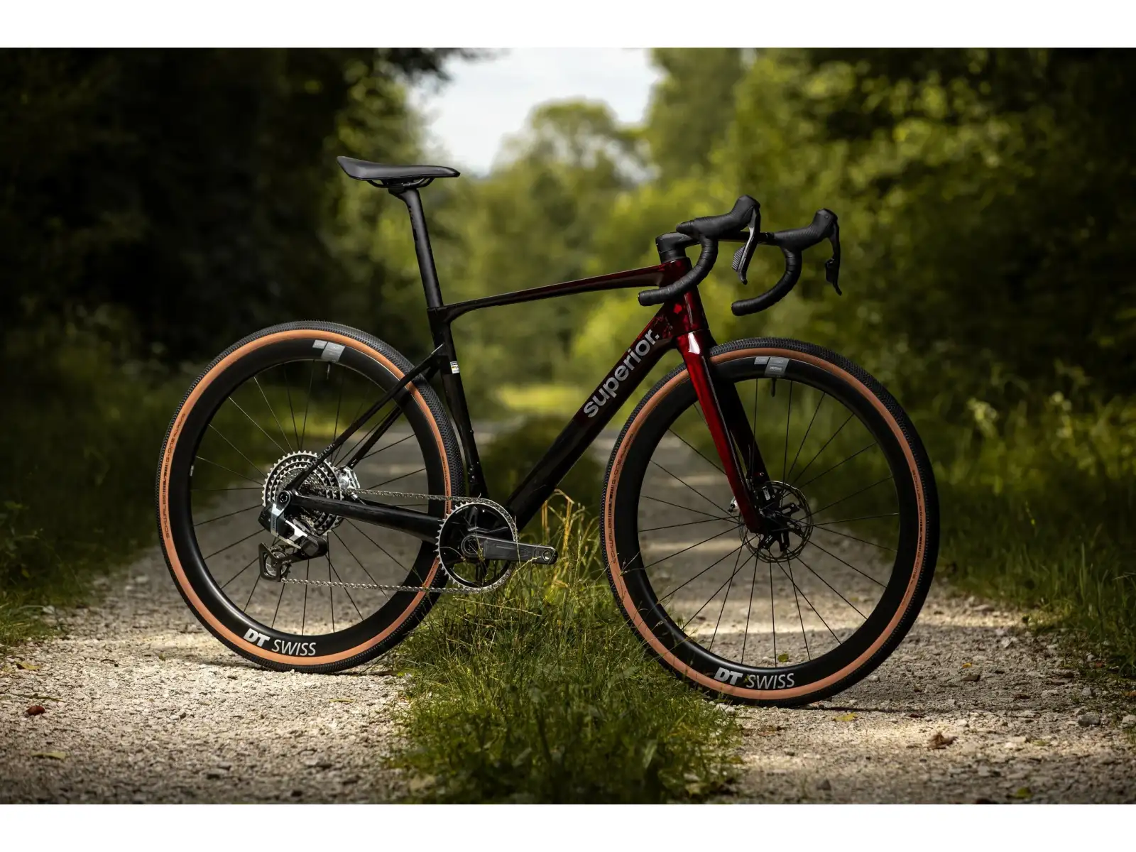Superior XR 9.9 GR gravel bicykel Matte Carbon/Gloss Red