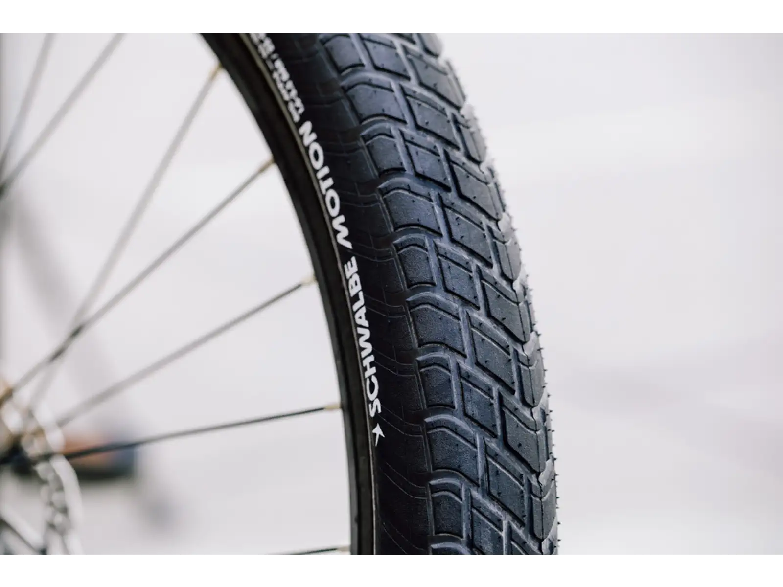Schwalbe Motion Big Apple E-25 12" detský plášť Black Reflex