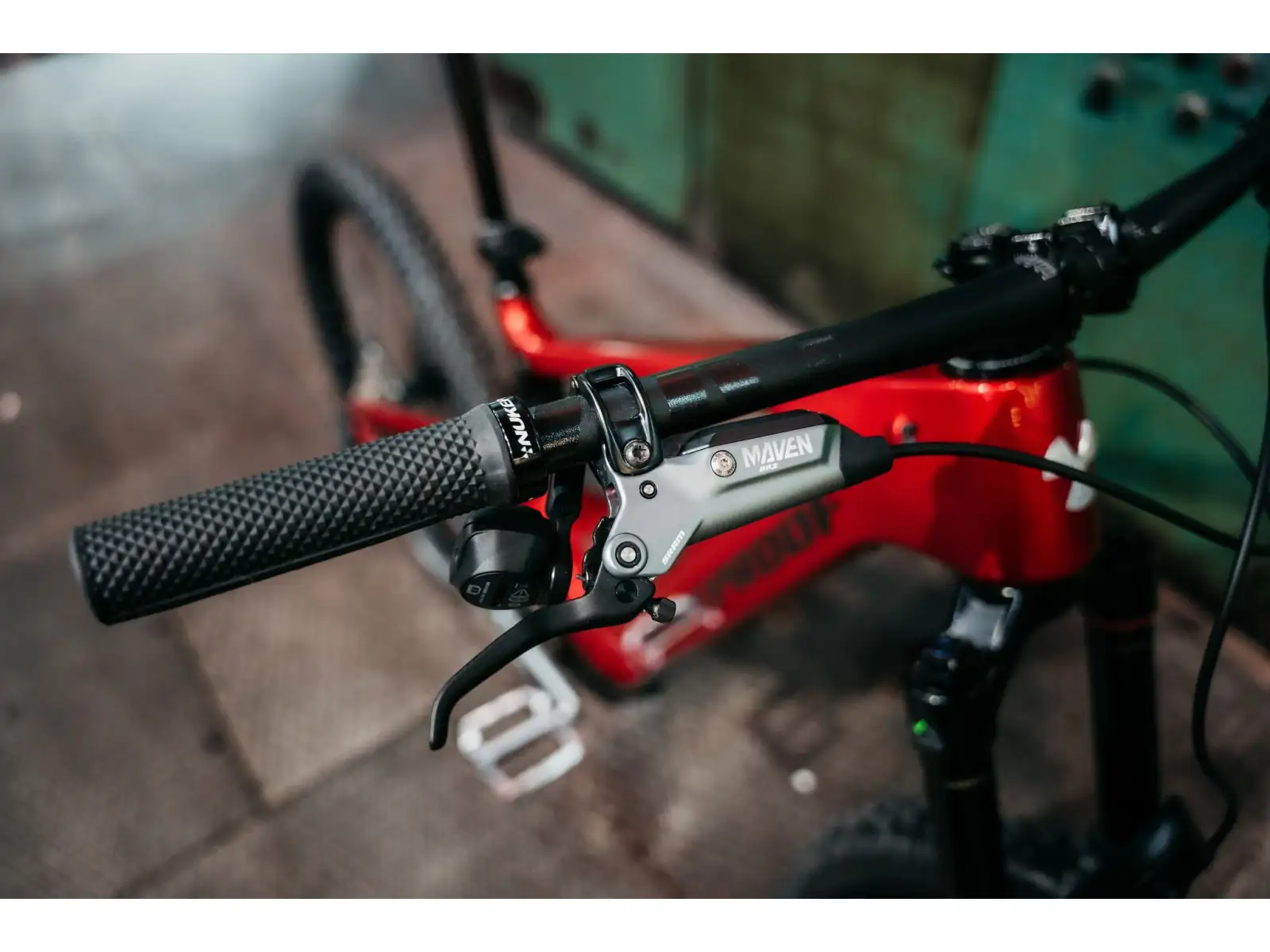 Nukeproof Megawatt Carbon Pro 297 T-GX celoodpružený elektrobicykel Red