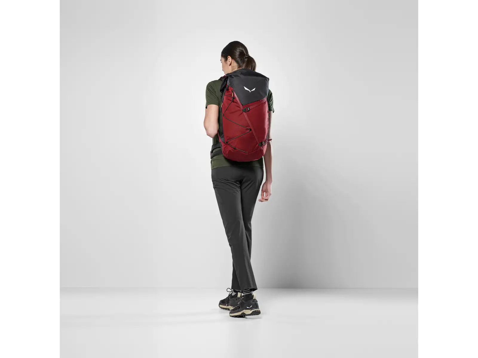 Salewa Puez dámsky turistický batoh 40+5 l Syrah/Black Out