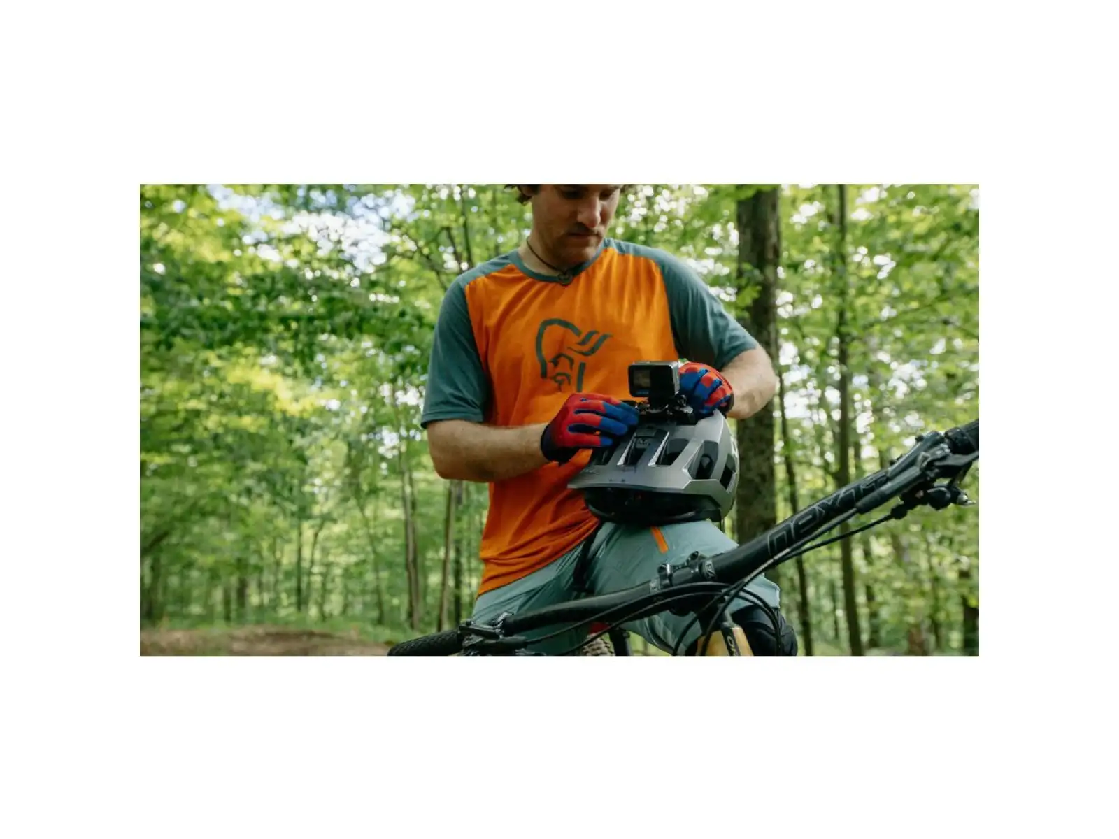 GoPro Pás na pripevnenie na prilbu