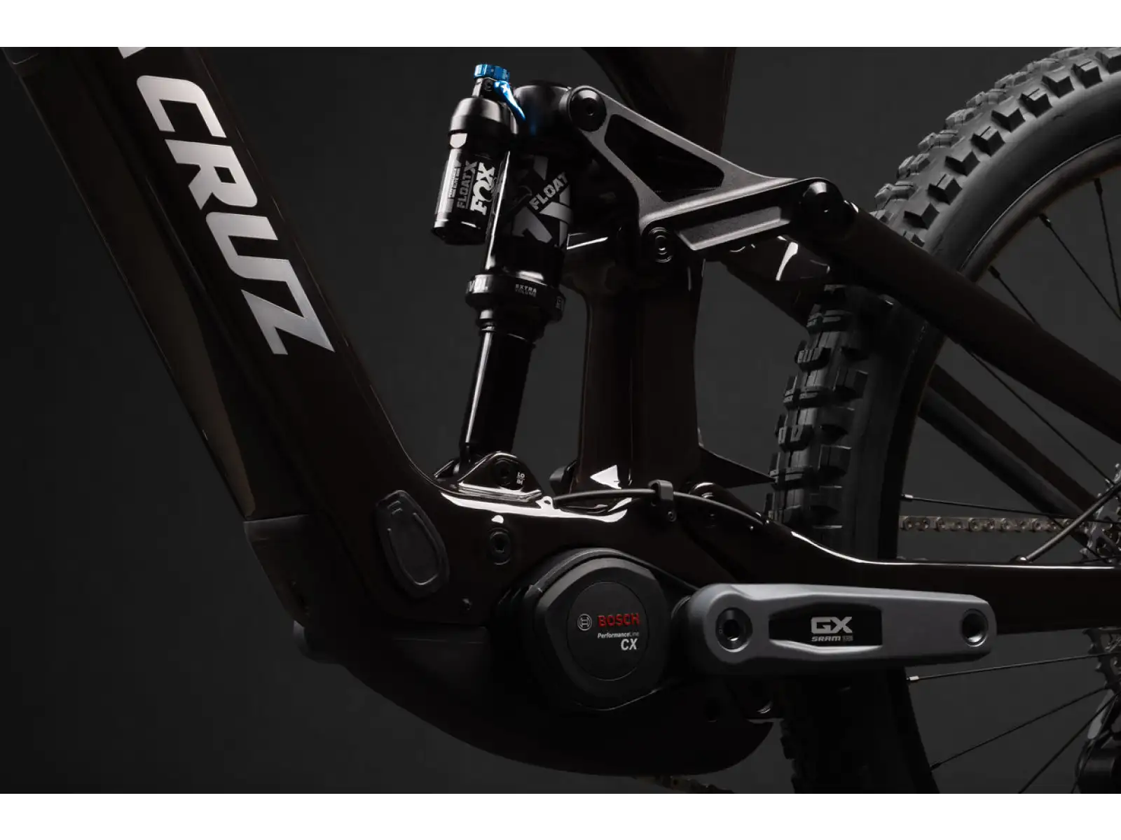 Santa Cruz Bullit 4 C MX 27 90 CH elektrobicykel Matte Carbon