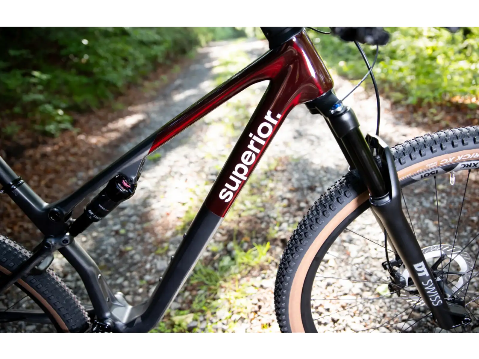 Superior XF 9.6 Team celoodpružený bicykel Gloss Carbon/Red Carbon
