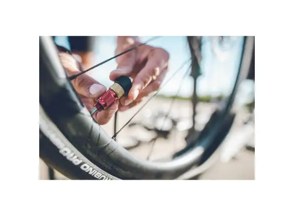 Lezyne Sport Digital Drive pumpa čierna