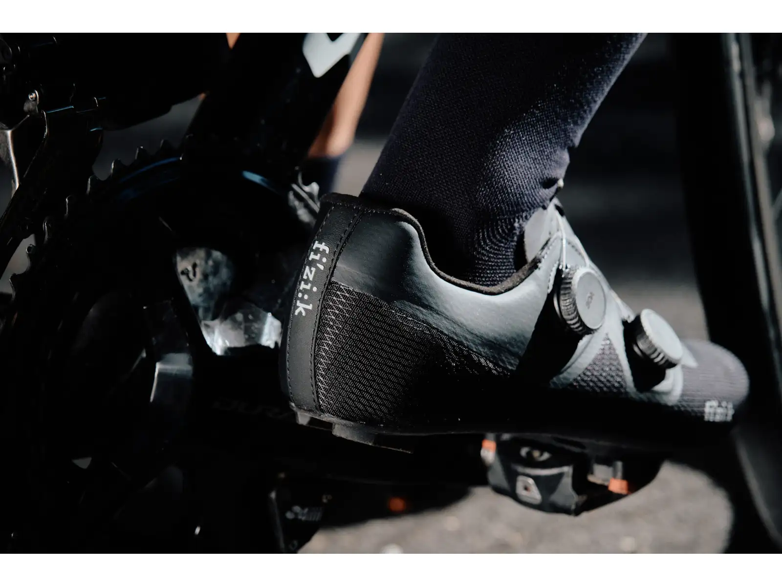 Fizik Tempo Lyra cestné tretry Coal Black/Black