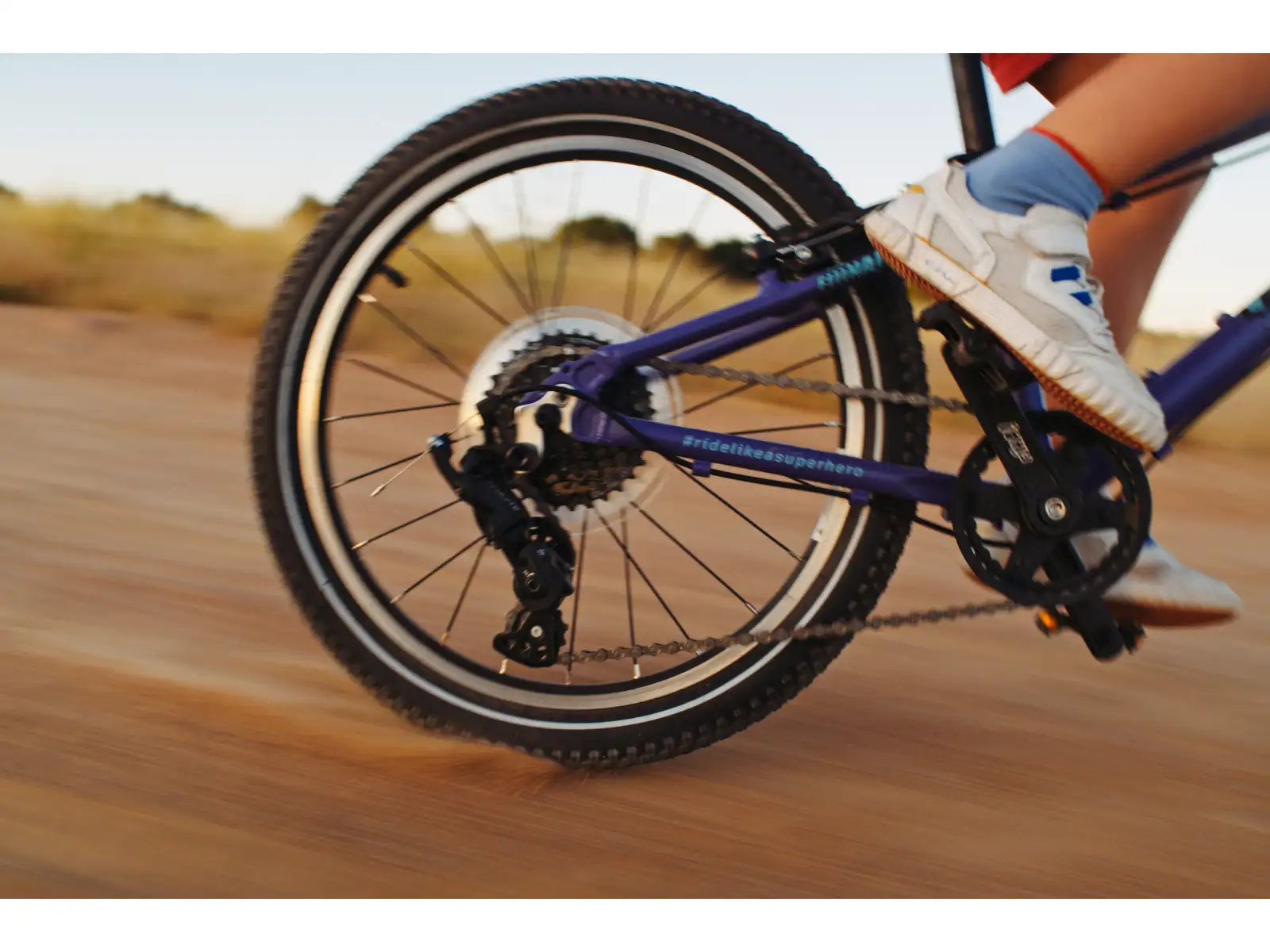 Fíha 20 AuraBlazer detský bicykel (fialový)