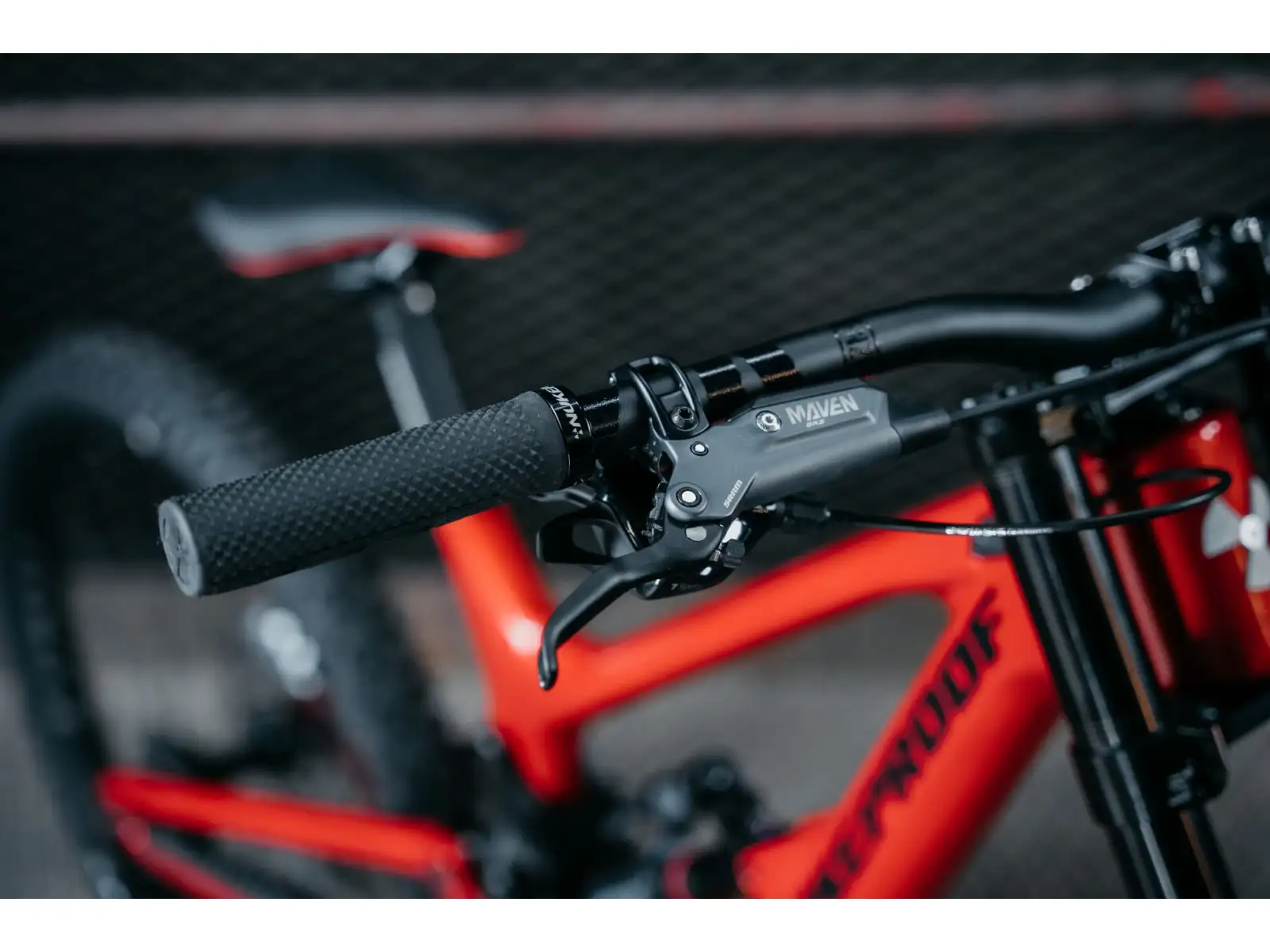 Nukeproof Dissent Carbon Pro 297 GX DH7 zjazdový bicykel Red