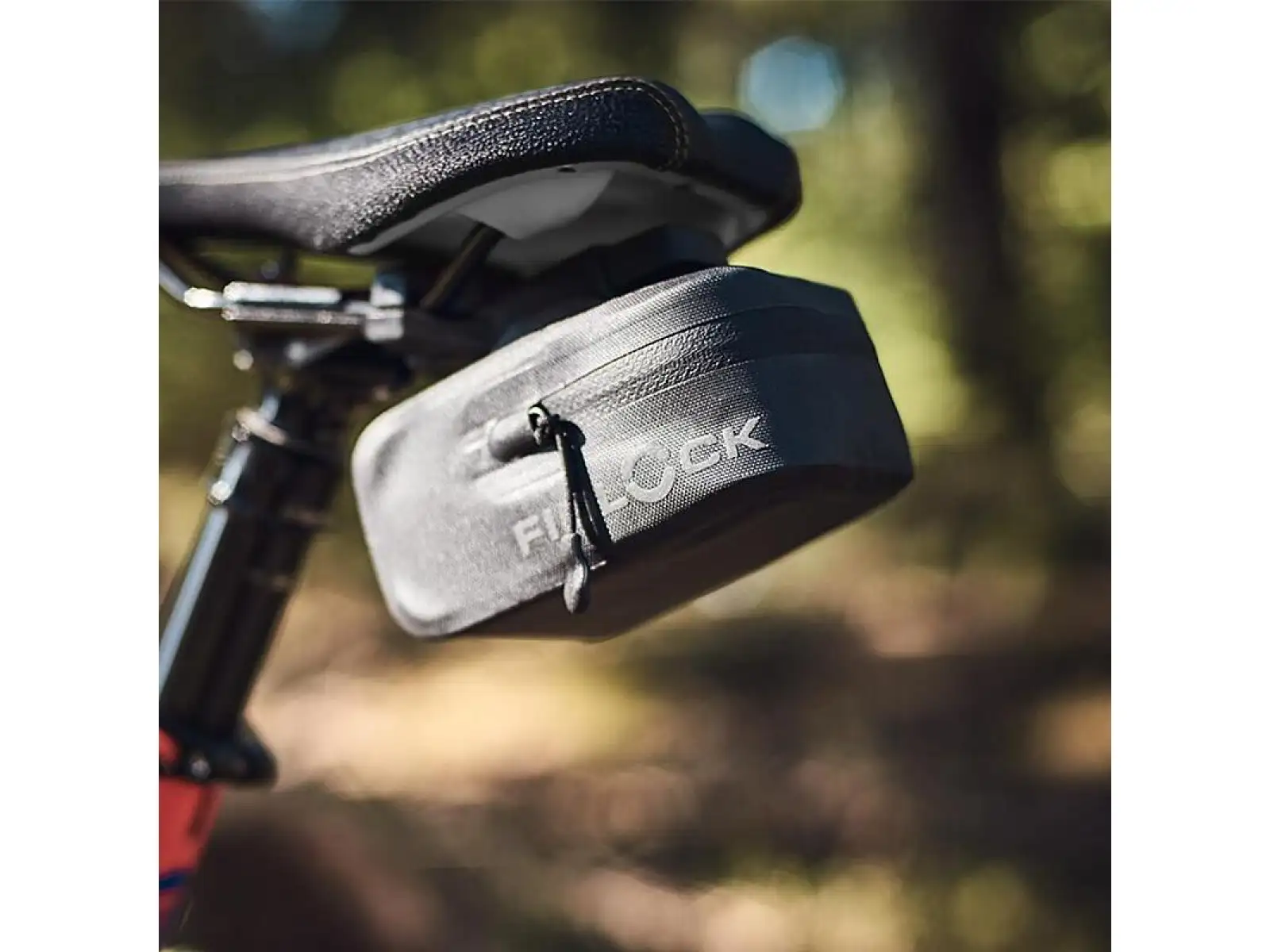 Fidlock Saddle Bag podsadová brašňa 600 ml