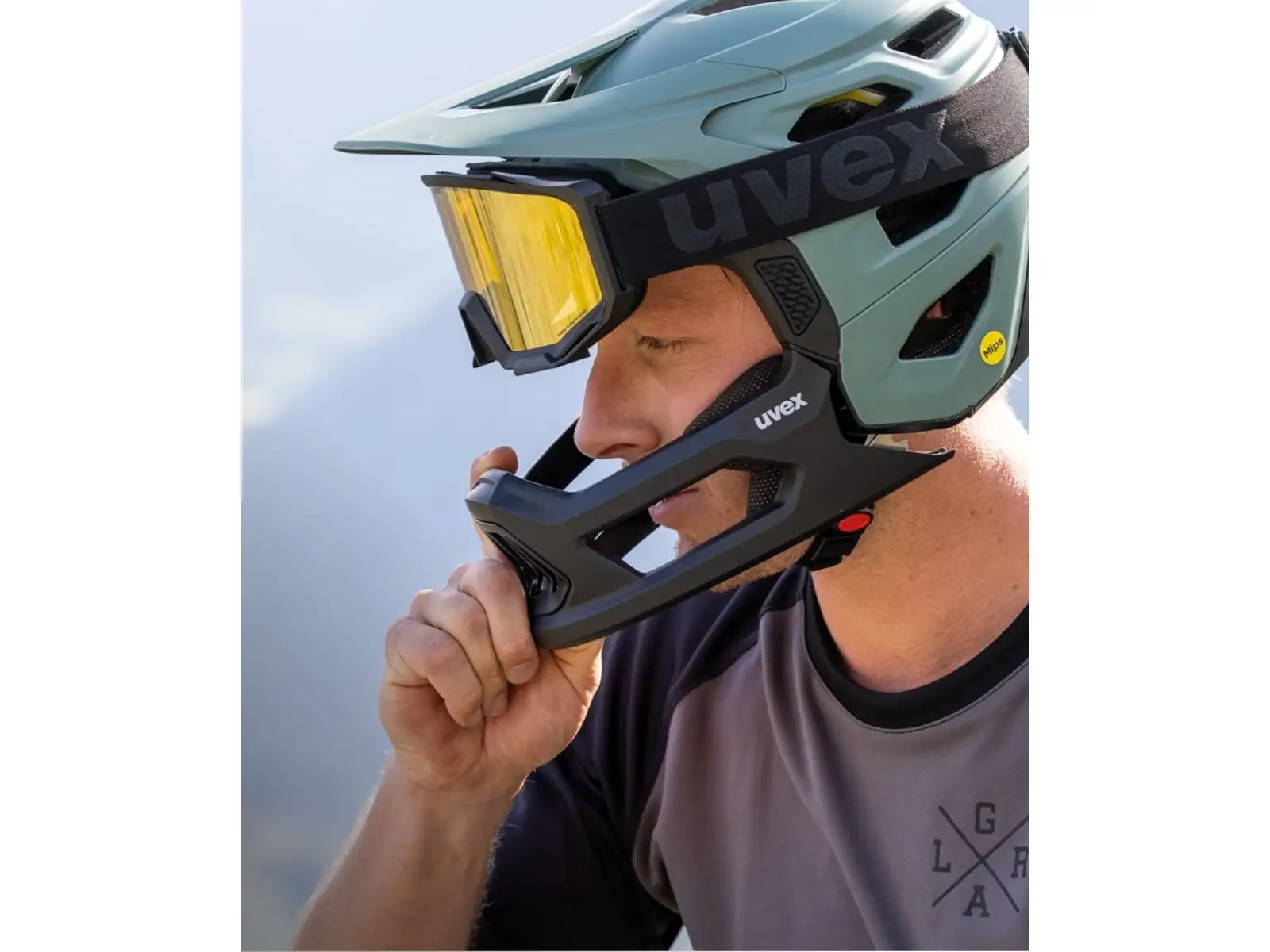 Prilba Uvex Revolt MIPS All Black Matt