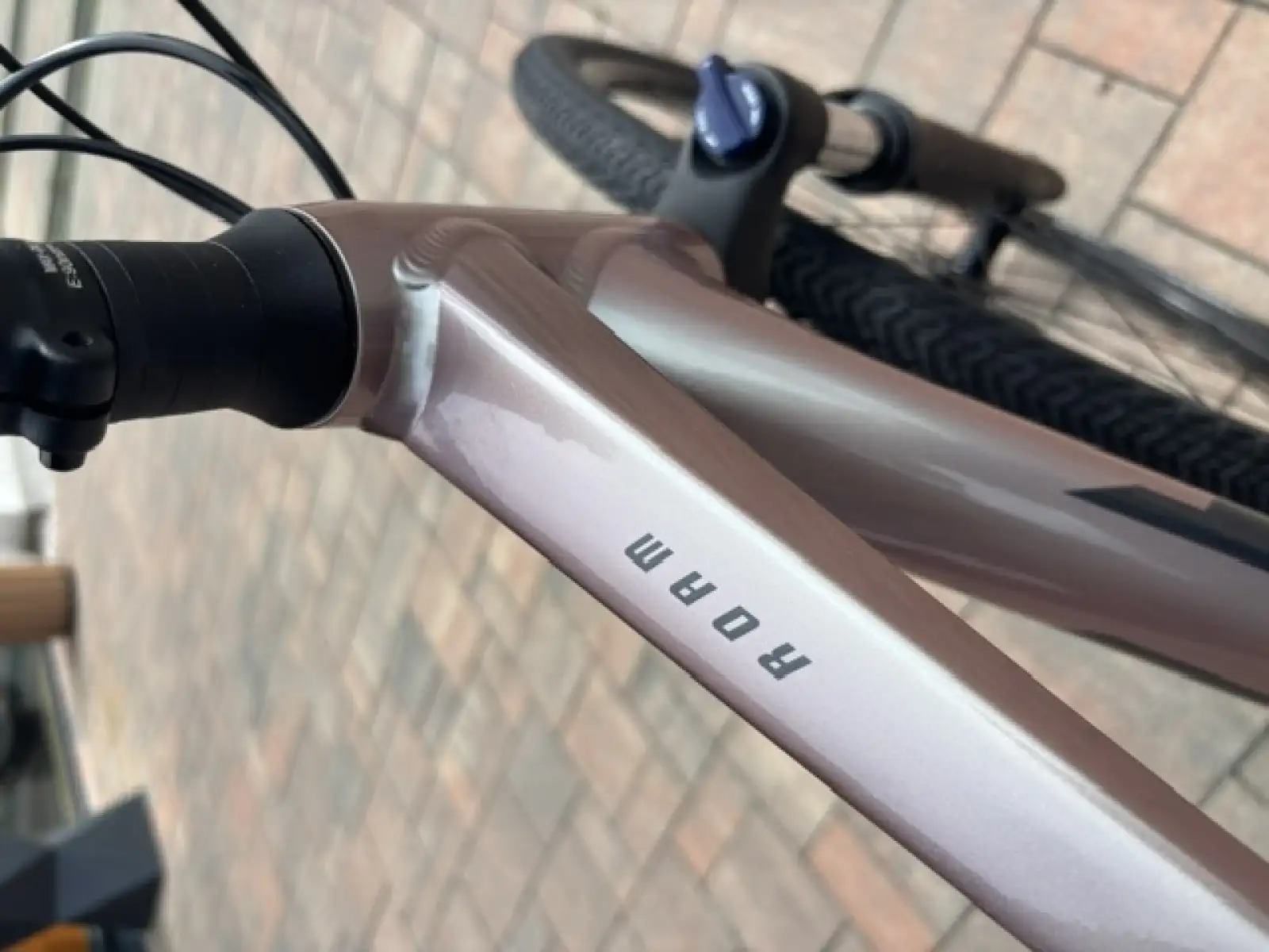 Giant Roam 3 trekingový bicykel Shell White