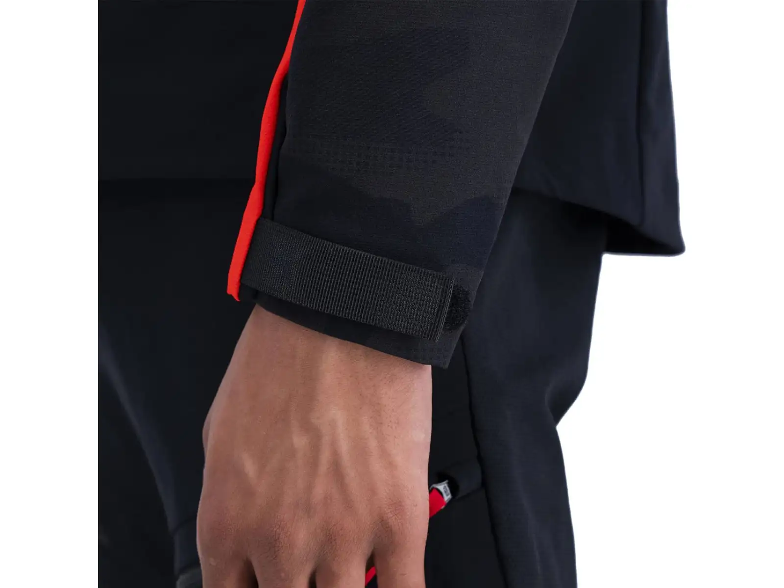 Swix Surmount softshield pánska bunda Black/Fiery Red