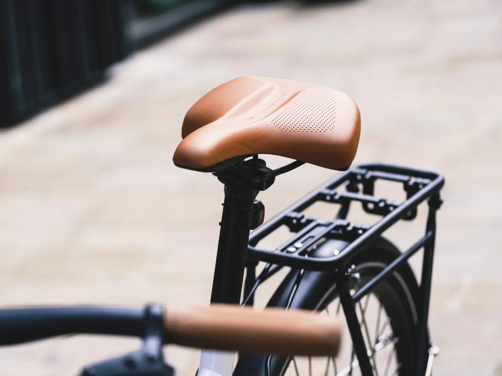 Momentum Voya E+3 mestský elektrobicykel Lunar