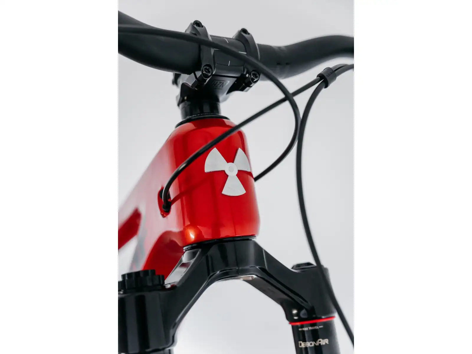 Nukeproof Giga Carbon Pro 297 T-GX bicykel Red