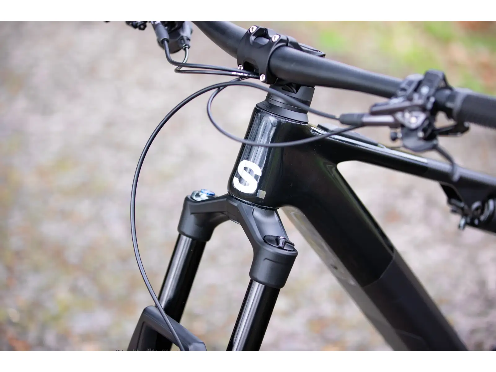 Superior iXF 9.7 celoodpružené odľahčené elektrobicykel