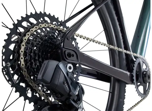 Giant Revolt X Advanced Pro 0 gravel bicykel Airglow Black Currant