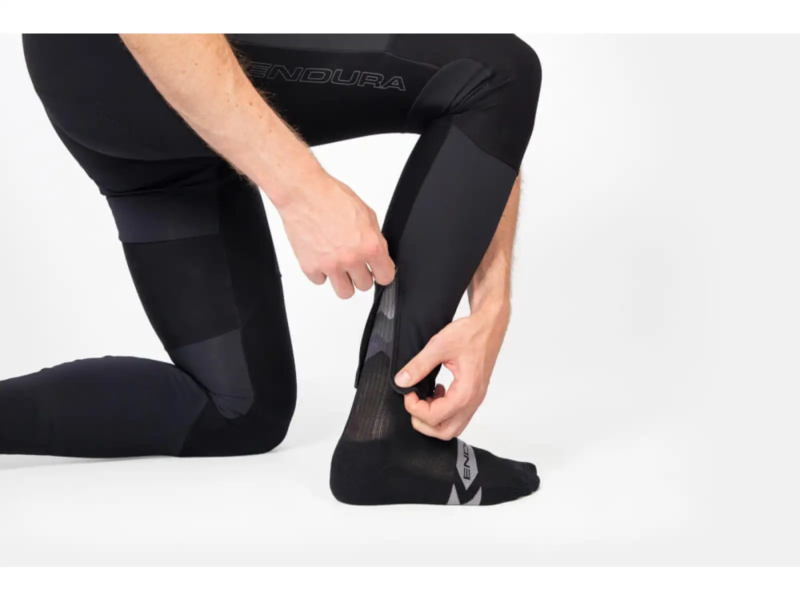 Endura GV500 Thermal pánske nohavice s trakmi čierna
