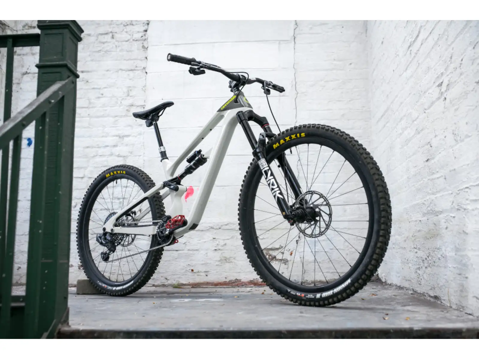 Cannondale Habit Carbon 2 horský bicykel Black Pearl