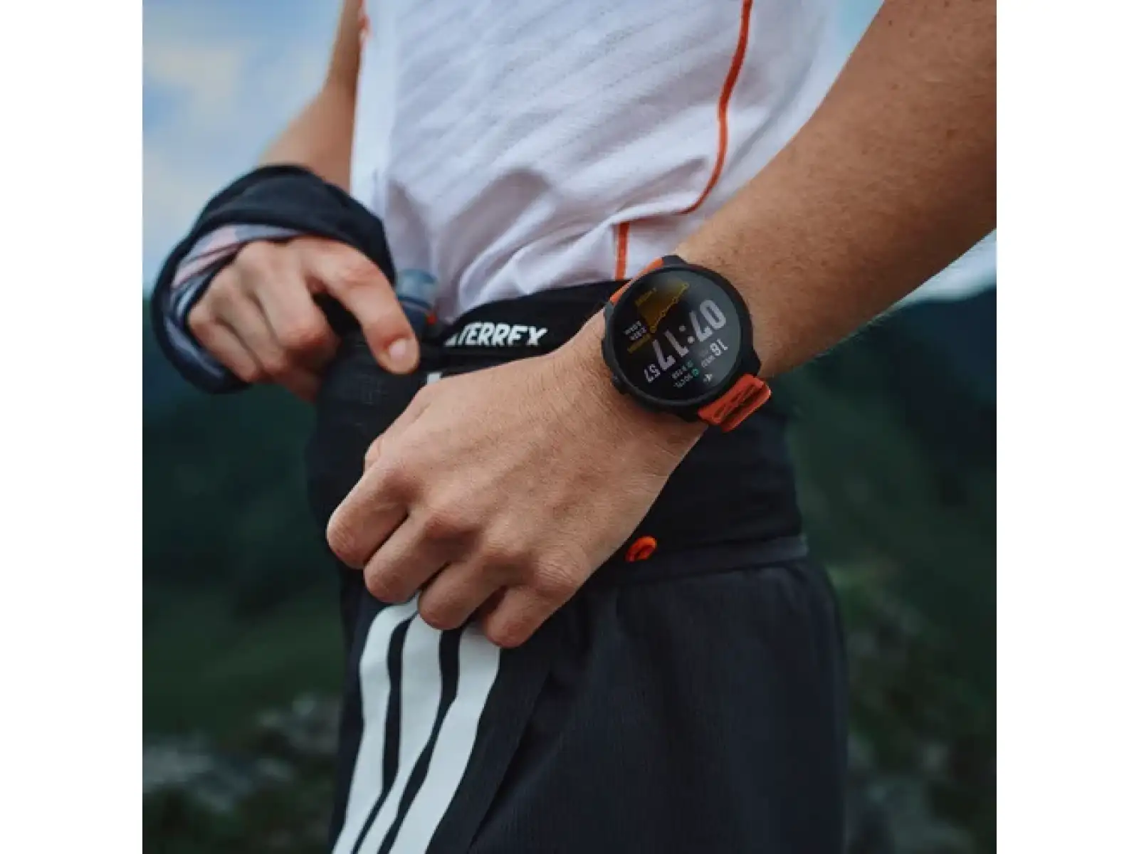 Suunto Race 2 smart hodinky Coral Orange