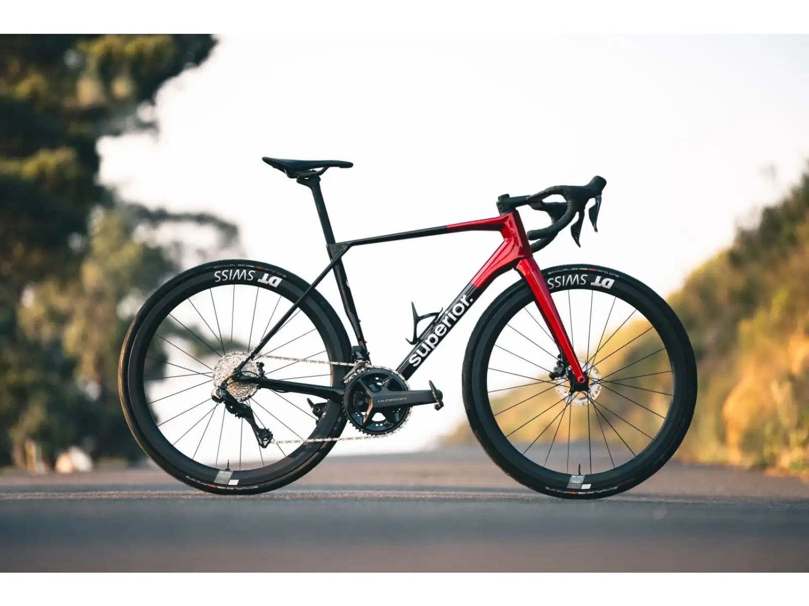 Superior X-Road 9.8 GF lesklý karbón červený