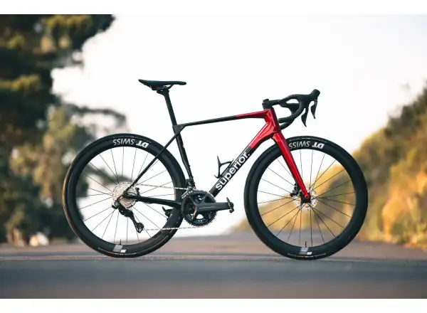 Superior X-Road 9.8 GF lesklý karbón červený