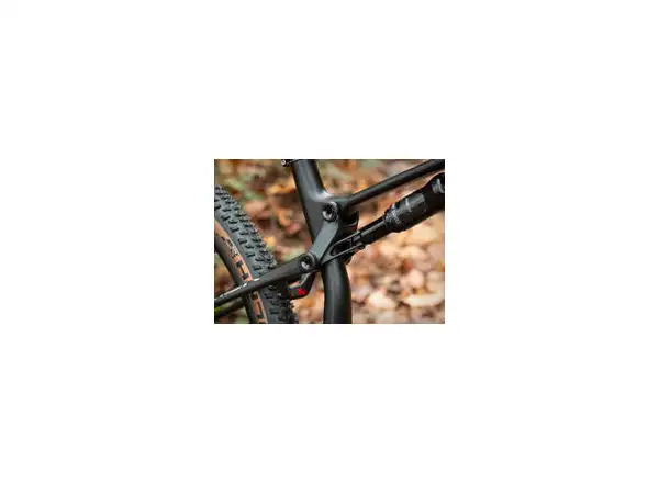 Superior Team XF 29 Issue R celoodpružený horský bicykel Matte Carbon/Chrome/Team Red
