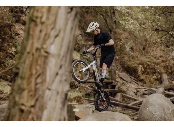 Force Trail MTB prilba krémová