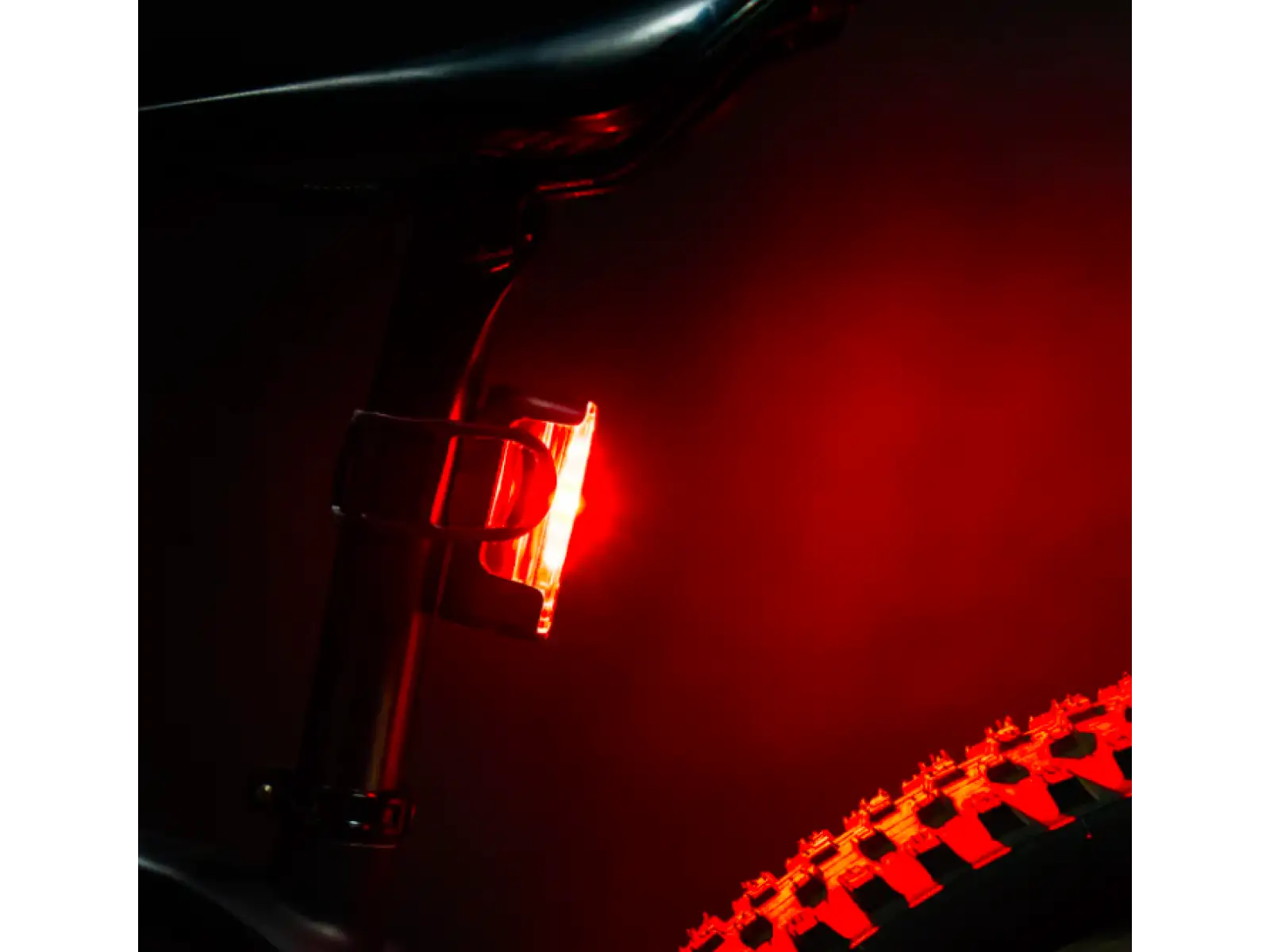 Lezyne Strip Drive 300+ Rear zadné svetlo Black