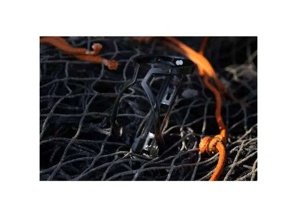 Giant Airway sportový košík na fľašu Gloss Black
