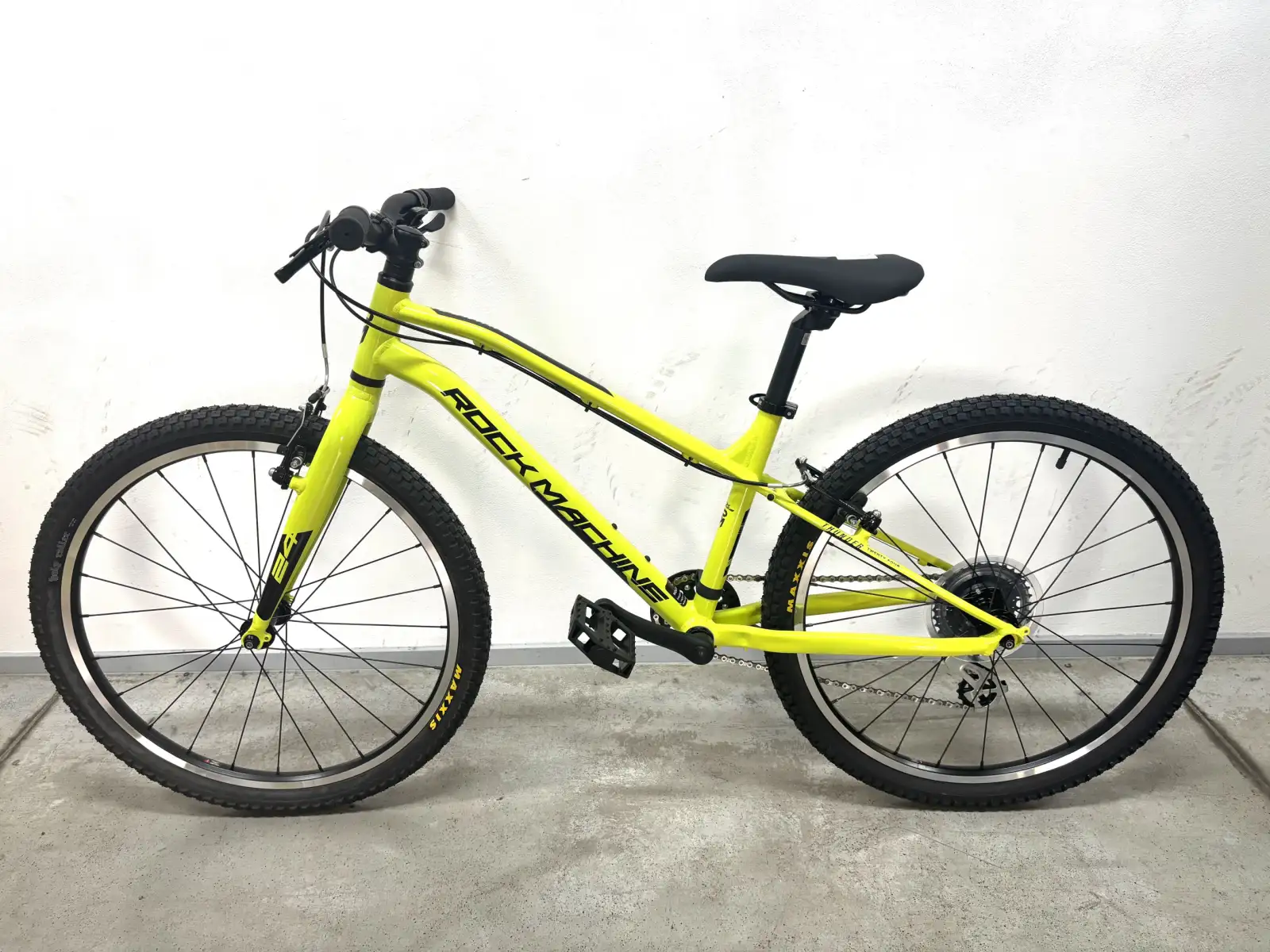 Rock Machine Thunder 24 detský bicykel yellow/black VZORKA