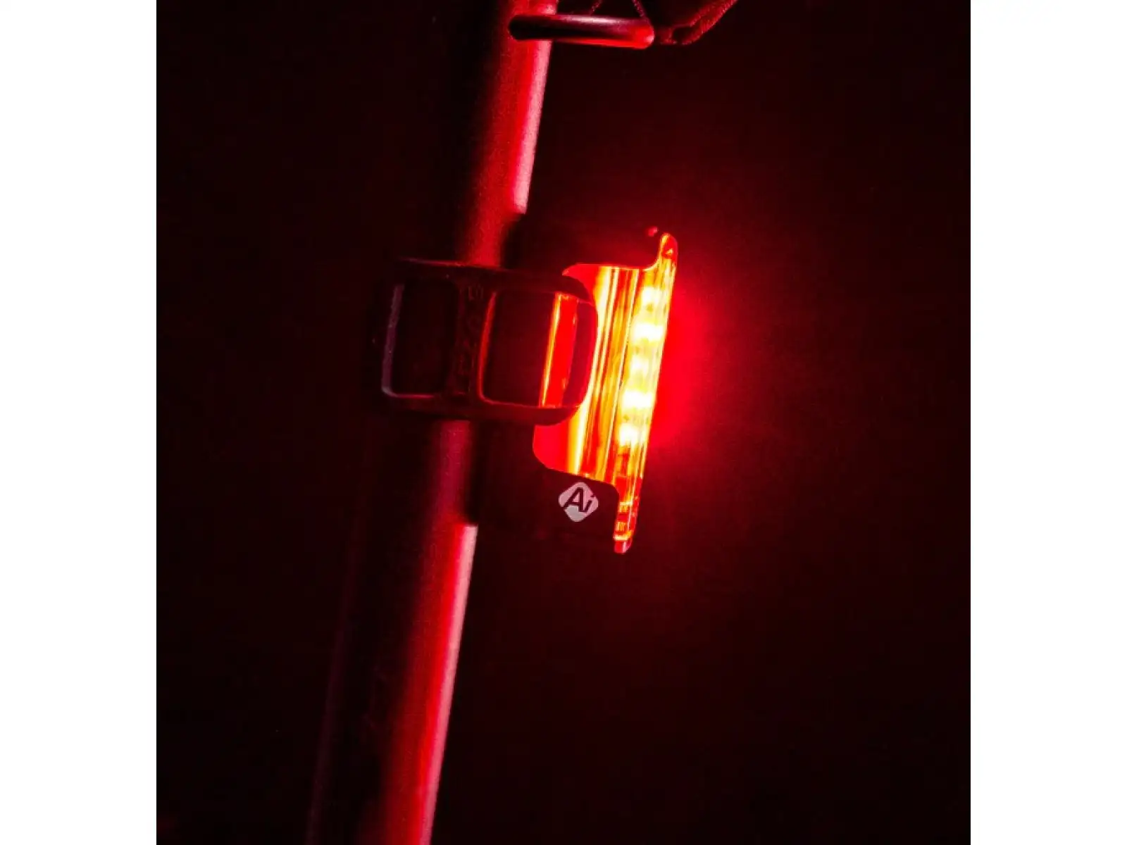 Lezyne Strip Pro Ai Allert 400+ zadné svetlo
