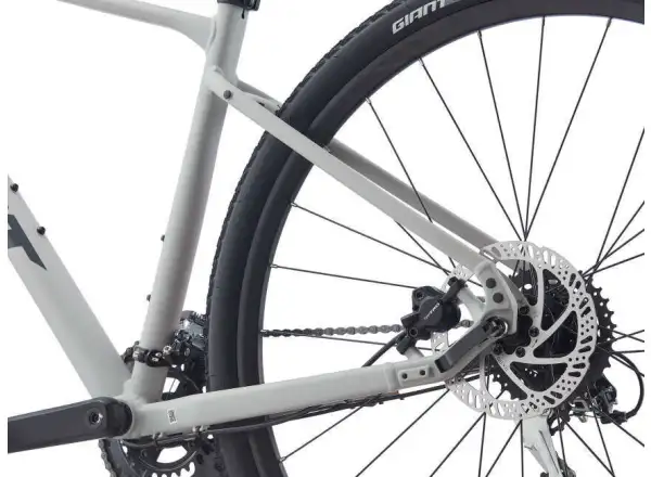 Giant Roam 3 Disc Metal trekingový bicykel
