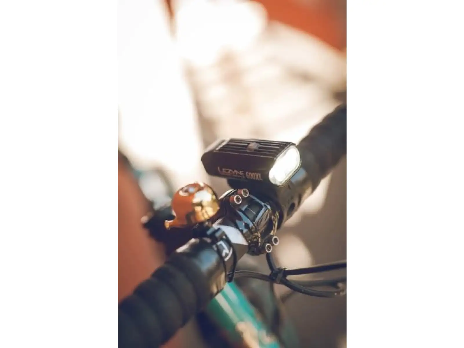 Predné svetlo Lezyne Micro Drive 600XL čierne