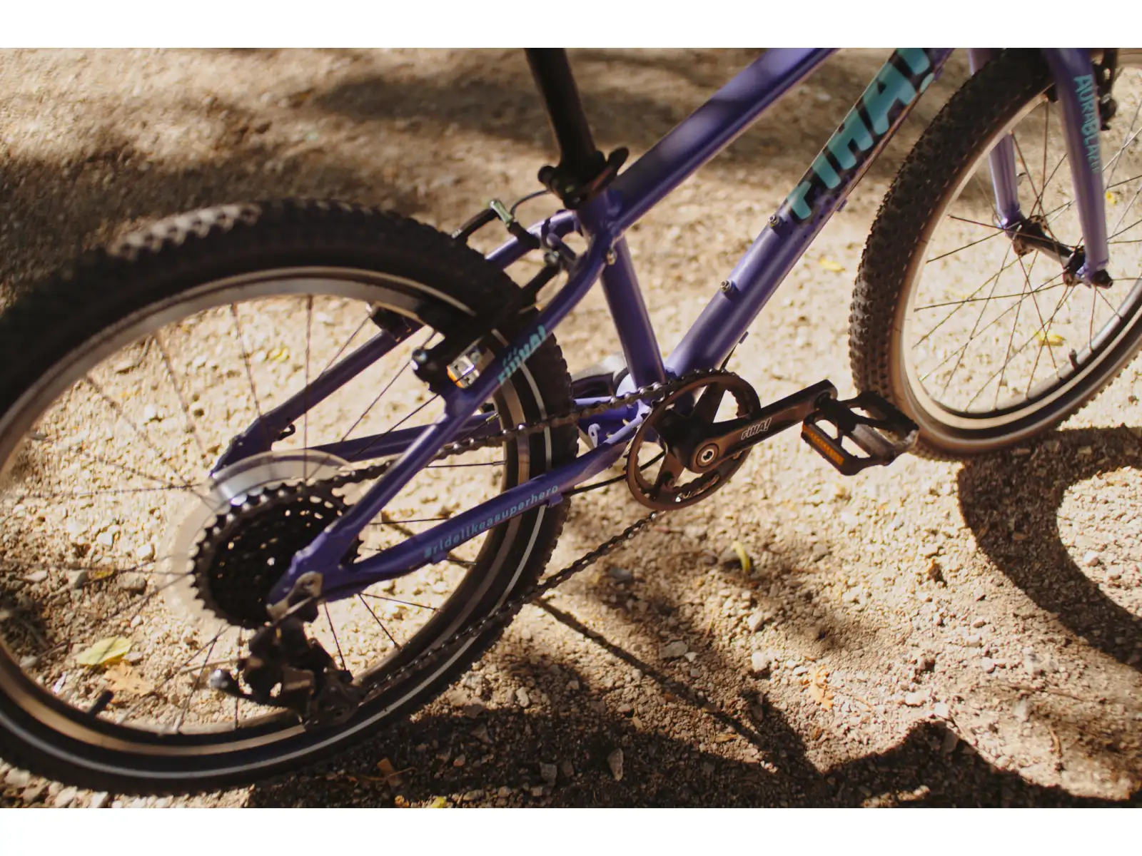 Fíha 20 AuraBlazer detský bicykel (fialový)