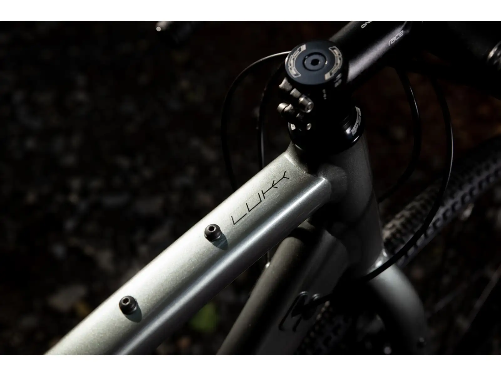Rock Machine Lukk 40 gravel bicykel Gloss Granite Green