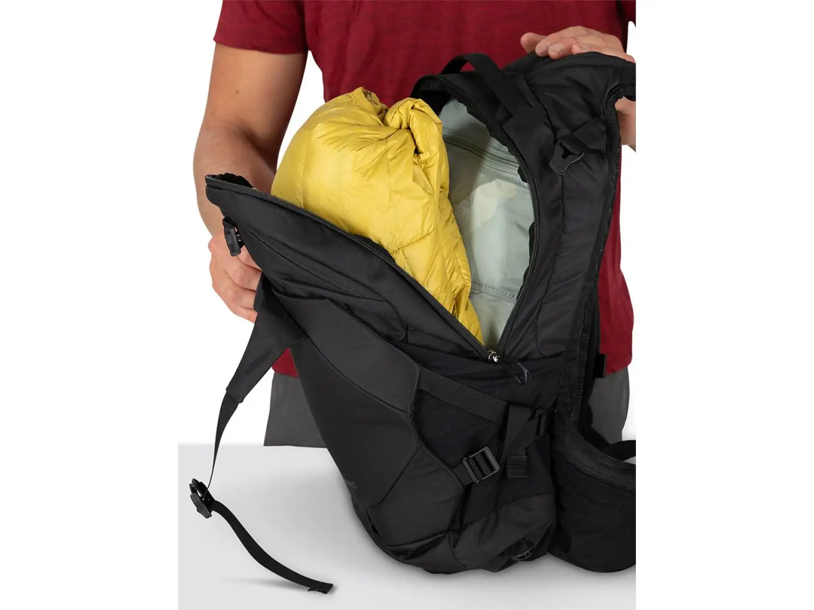 Batoh Osprey Raptor Pro 18 l Back